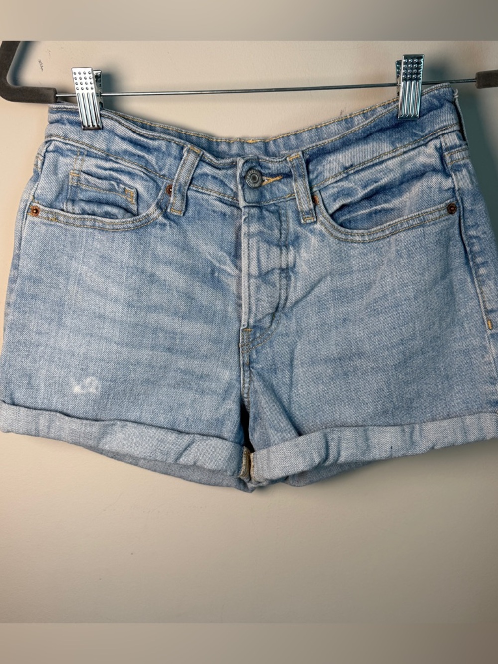 Old Navy High-Rise OG Straight Jean Shorts Vintage Retro| Light Wash | Size 2 - Picture 1 of 7